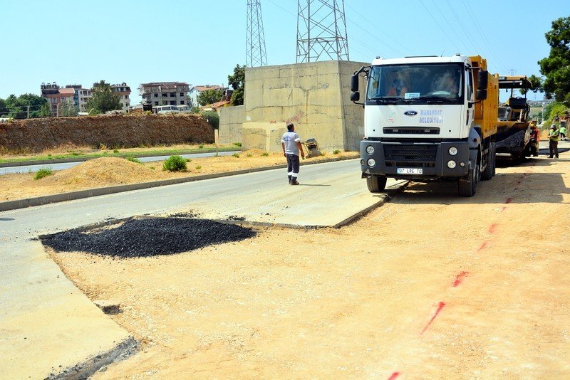 Tonajlı Araçların Bozduğu Yollara Onarım