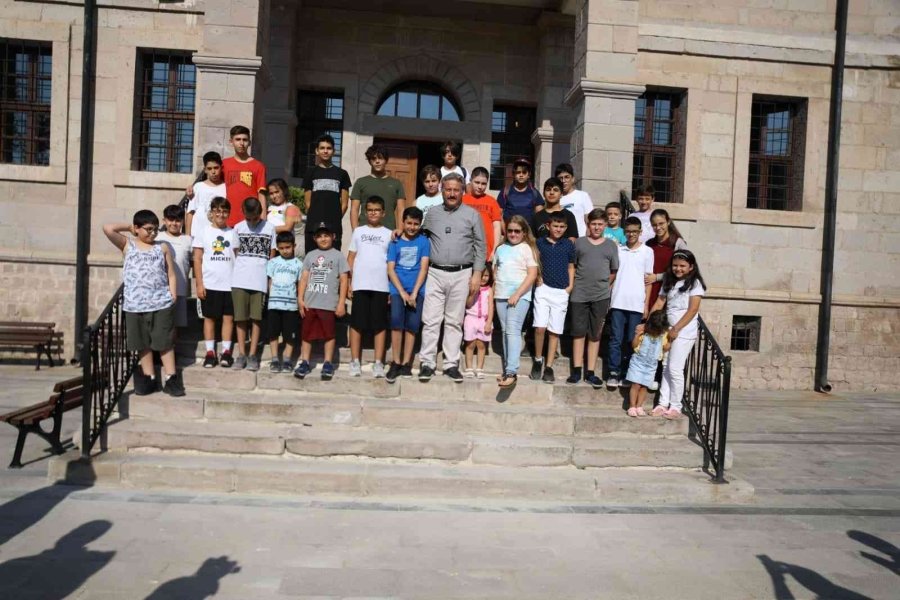 Tarihi Okulda Yatılı İngilizce Eğitim Kampı Başladı