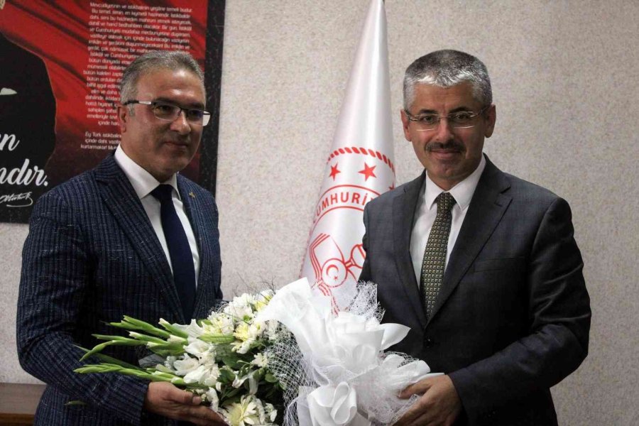 Başkan Çopuroğlu: "kayseri Eğitim, Öğretim Şehri Olma Noktasında Bir İvme Kazanıyor"