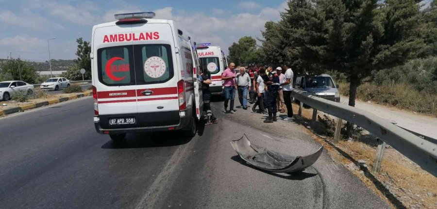 Traktörle Otomobil Çarpıştı: 4 Yaralı