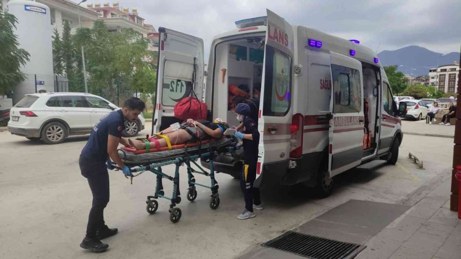 Polonyalı Turistler Safari Cipiyle Şarampole Düştü: 5 Yaralı