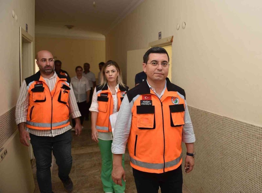 Kepez’de 3 Mahalleye, 3 Kütüphane