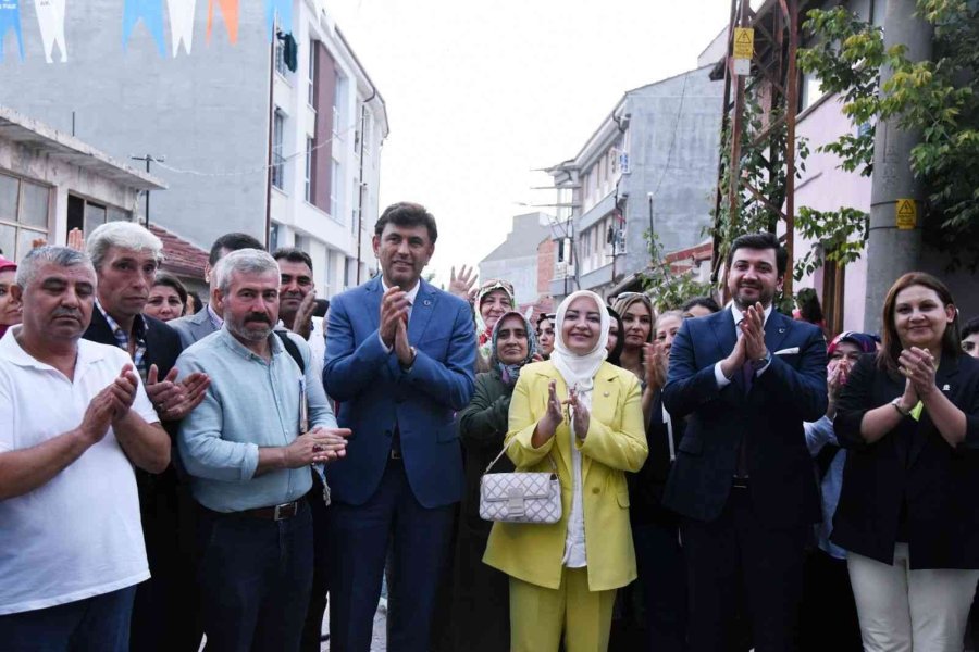 Ak Parti Tepebaşı İlçe Başkanlığı Mahalle Temsilcilikleri Açılışına Yoğun Katılım