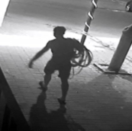 Yüzlerini Gizlemeye Çalışsalar Da Yakalandılar