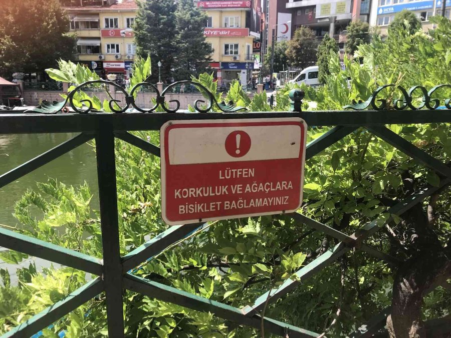 Porsuk Çayı Kenarı Bisiklet Parkına Döndü