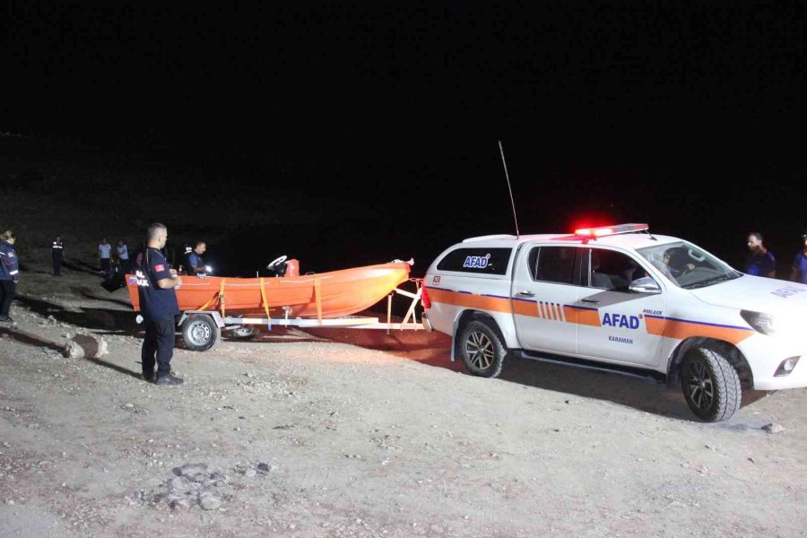 Karaman’da Baraja Düşen Hafif Ticari Araç Bulundu