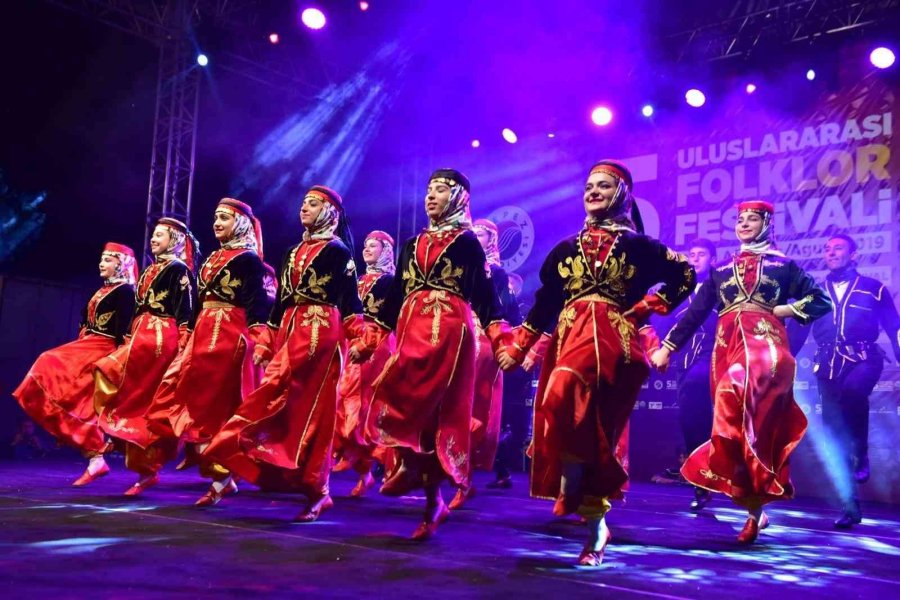 Kepez’de Geleneksel Uluslararası Folklor Festivali Başlıyor