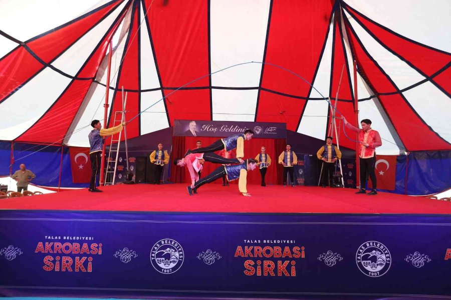 Akrobasi Sirki’ni 4 Günde 3 Bin Kişi İzledi