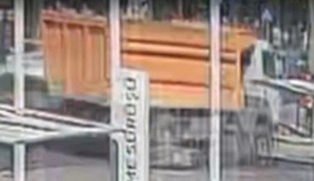 Antalya’da Anne Ve Bebeğinin Öldüğü Yürek Yakan Kaza Kamerada