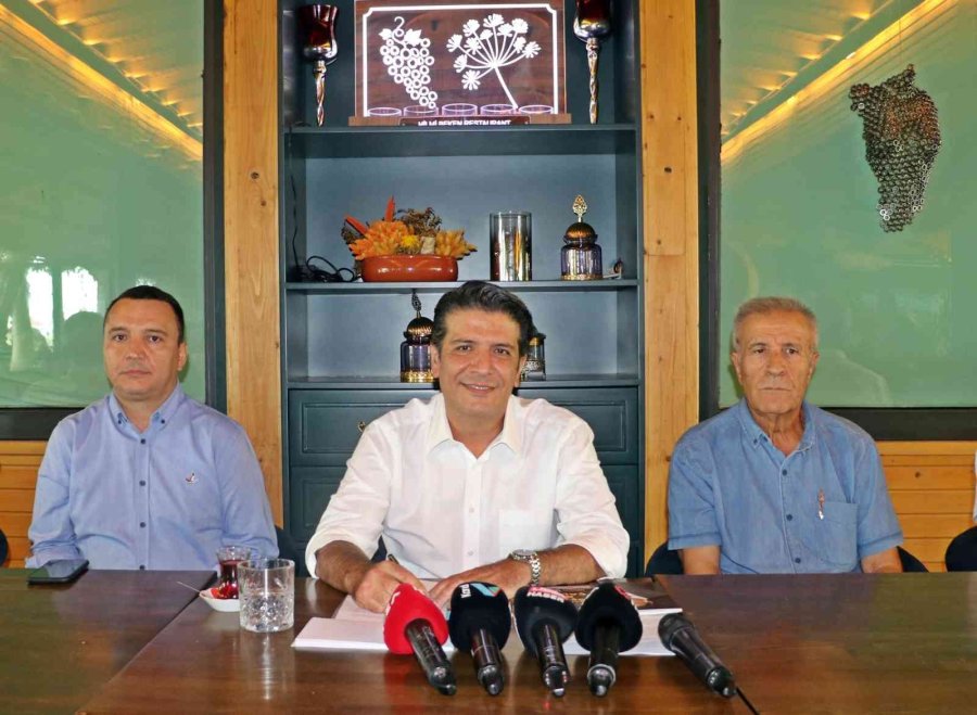 Turgay Genç: "döşemealtı’nda Yoğun Göçe Rağmen Yapılaşma Oranımız Yüzde 20"