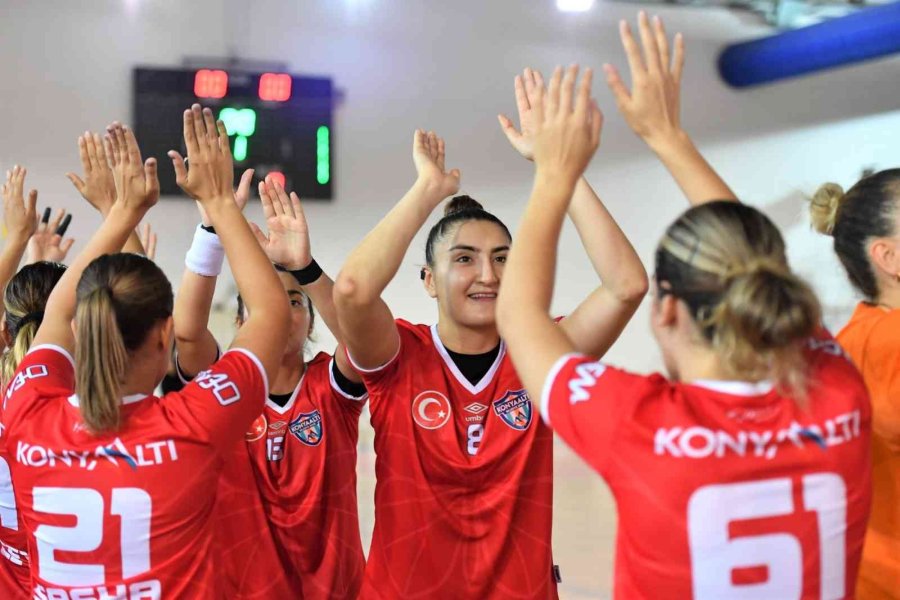 Bayan Hentbolculardan İki Günde İki Hazırlık Maçı