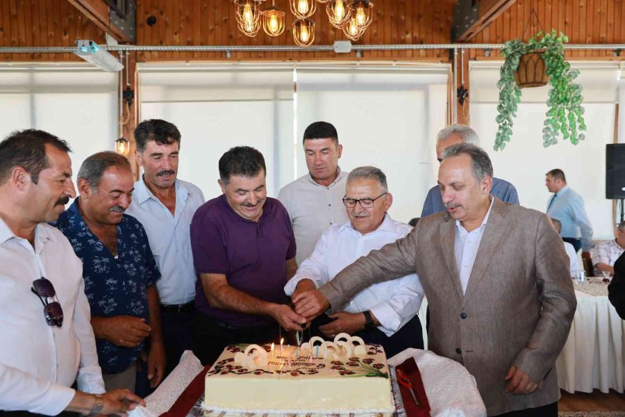 Başkan Büyükkılıç’tan Talas’ın Muhtarlarıyla İstişare Toplantısı