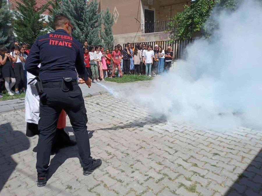 Büyükşehir İtfaiyesi’nden Kaymek Kursiyerlerine ‘yangın Eğitimi Ve Semineri’