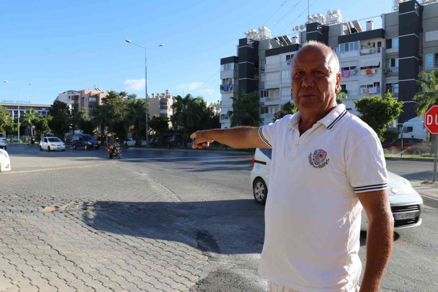 Antalya’da Anne Ve Bebeğinin Öldüğü Yürek Yakan Kaza Kamerada