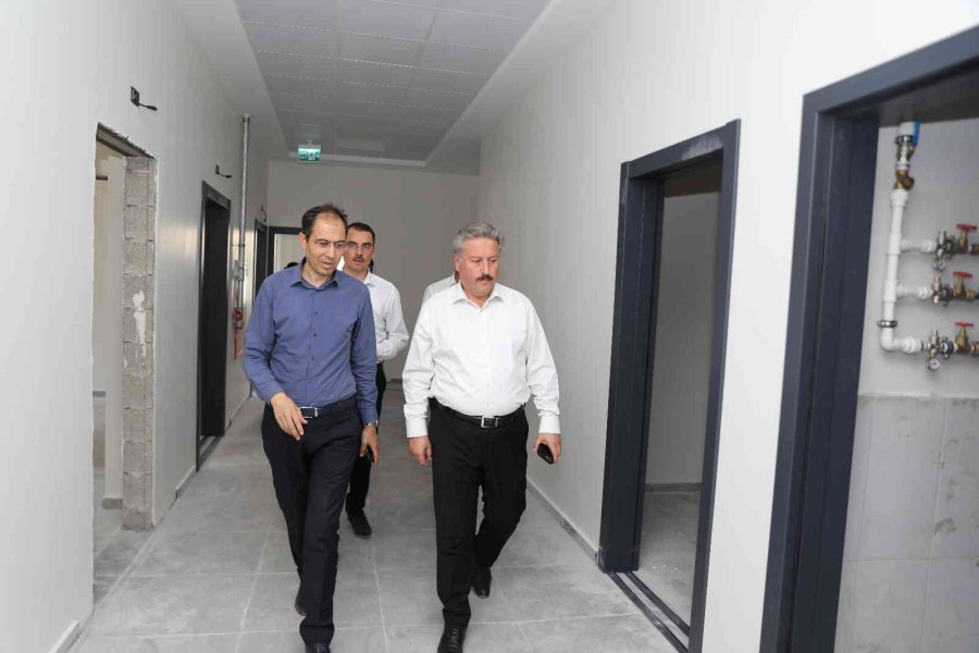 Başkan Palancıoğlu, İl Sağlık Müdürü İle Yapımı Devam Eden Sağlık Merkezlerini İnceledi