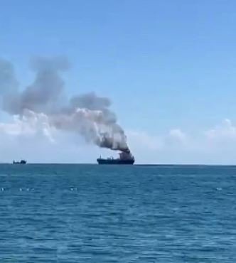 Yakıt Yüklü Gemideki Yangın, Gemi Personeli Tarafından Söndürüldü