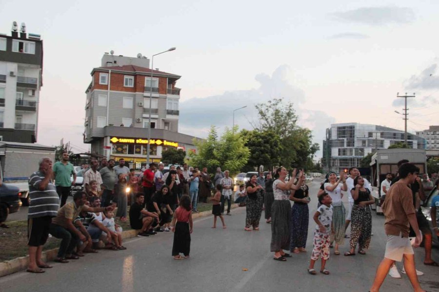 Çatıdaki Eyleminden Köpeklerine Kavuşunca Vazgeçti