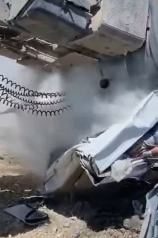 Ters Dönen Tırda Sıkışıp Ağır Yaralandı, Yanmaktan Vatandaşlar Kurtardı