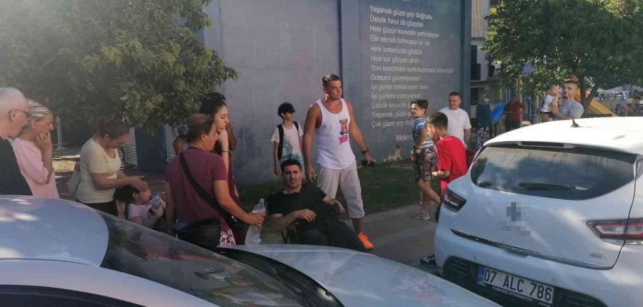 Kazaya Karışan Litvanyalı Turist Kadın Kızına Sarılıp Ağladı