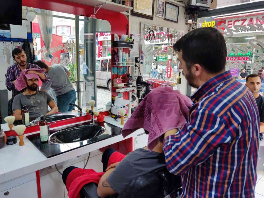 Tarifenin Altında Tıraşa Kuaförlerden ‘haksız Rekabet’ Tepkisi