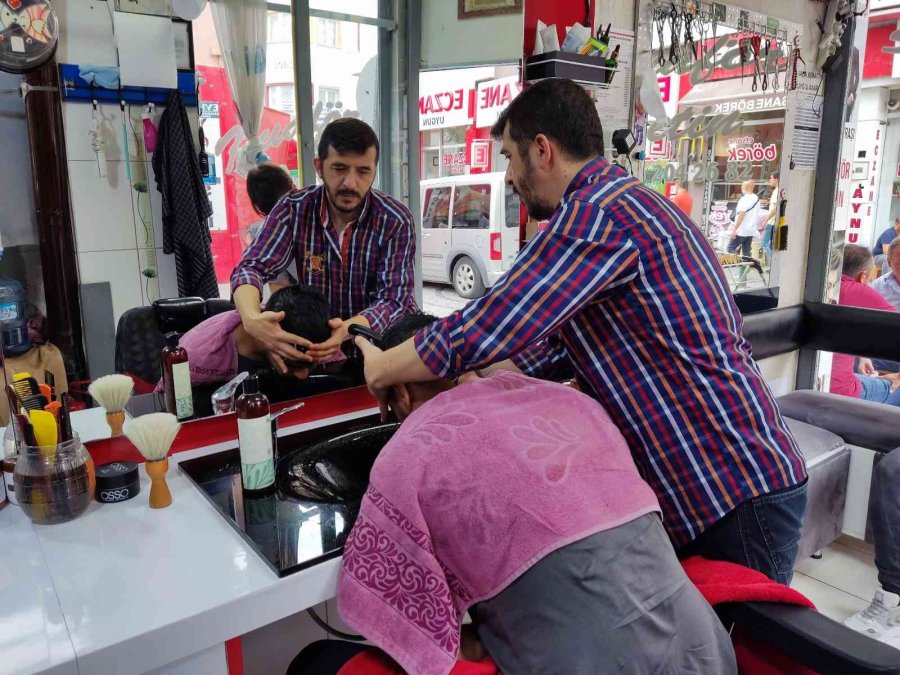 Tarifenin Altında Tıraşa Kuaförlerden ‘haksız Rekabet’ Tepkisi