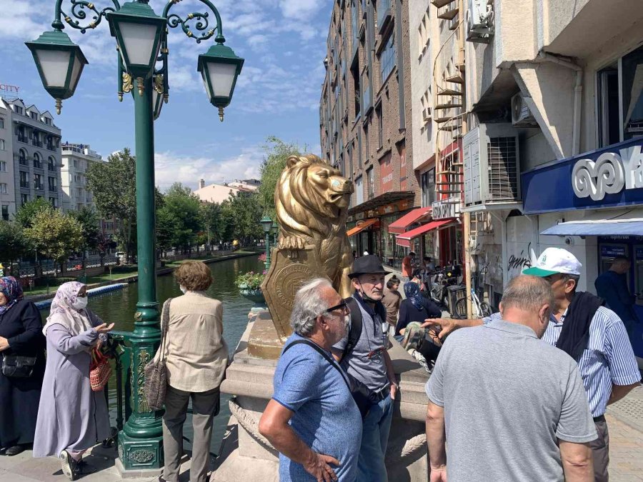 Promosyon Kuyruğu Porsuk’a Kadar Uzandı