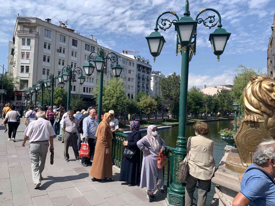 Promosyon Kuyruğu Porsuk’a Kadar Uzandı