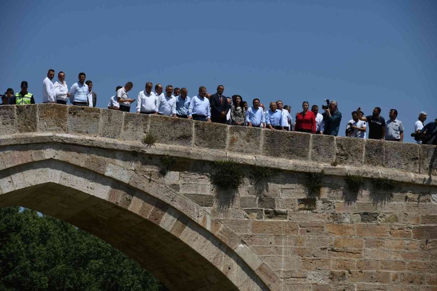 Başkan Büyükkılıç, Medeniyetler Şehri Kayseri’nin Tarihine Sahip Çıkıyor