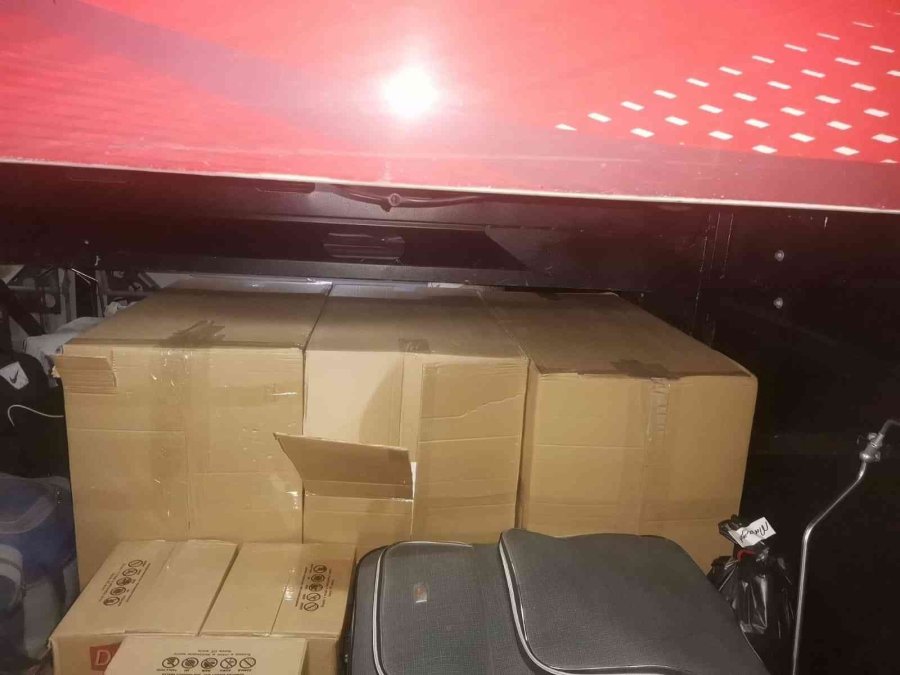 Antalya’da 150 Bin Adet Makaron Ele Geçirildi