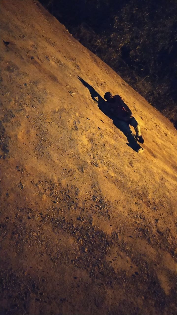 Kontrolden Çıkan Motosiklet Devrildi: 2 Yaralı