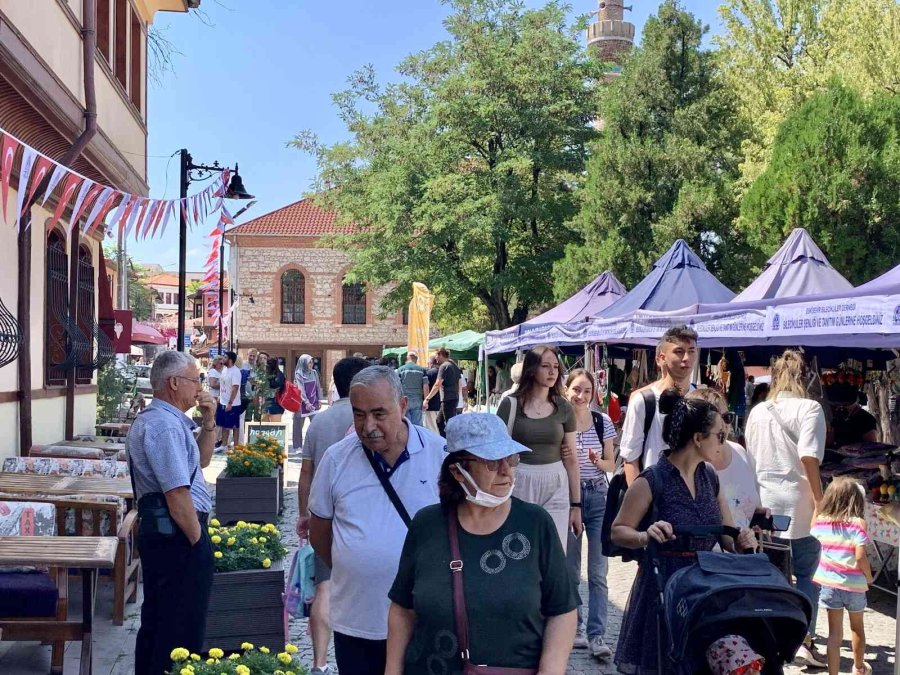 Tarihi Odunpazarı Bölgesinde Şenlik Yoğunluğu
