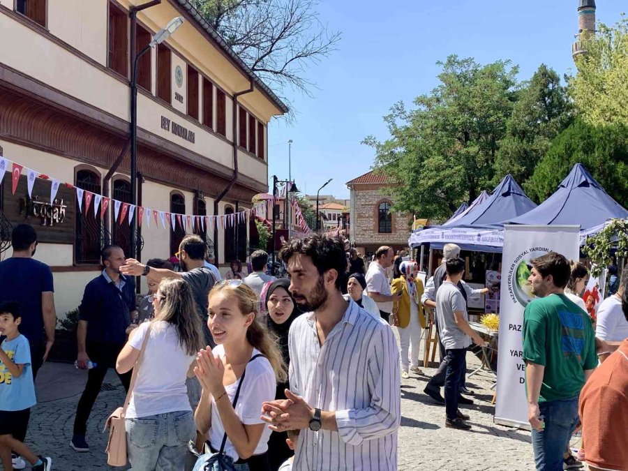 Tarihi Odunpazarı Bölgesinde Şenlik Yoğunluğu
