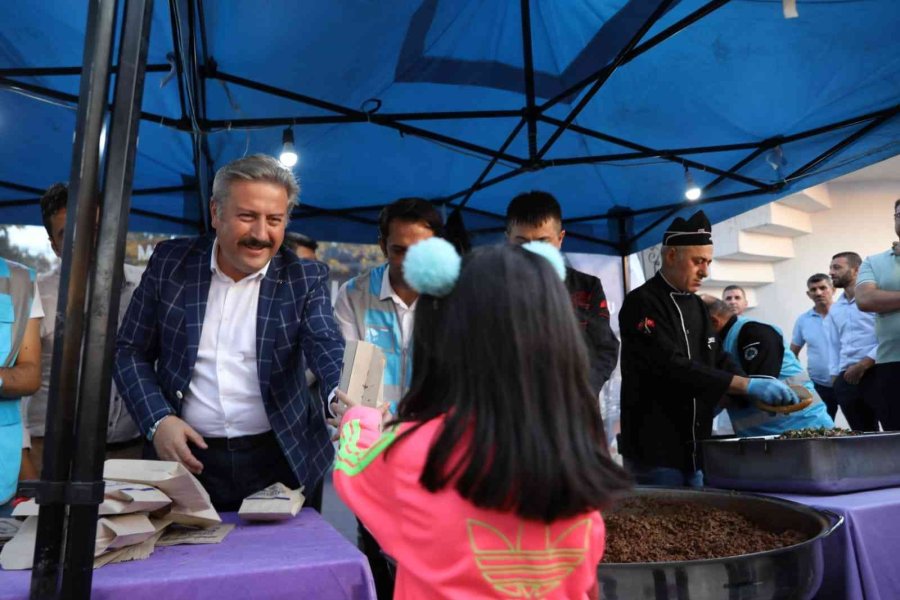 Melikgazi Mahalle Buluşmalarında Genç Yaşlı Bir Arada Eğlendi