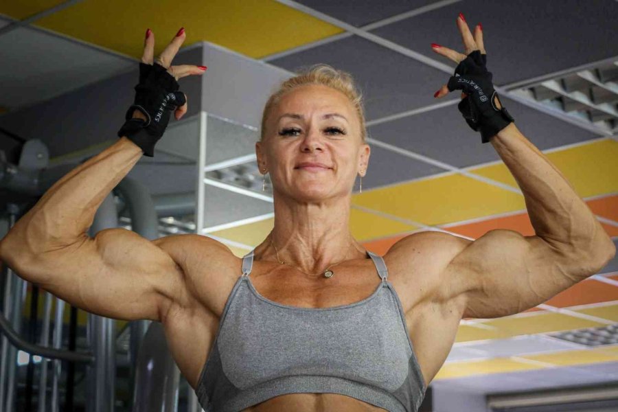 Rus Asıllı Milli Fitness Sporcusu Kadının Başarı Hikayesi Görenleri Hayran Bıraktı