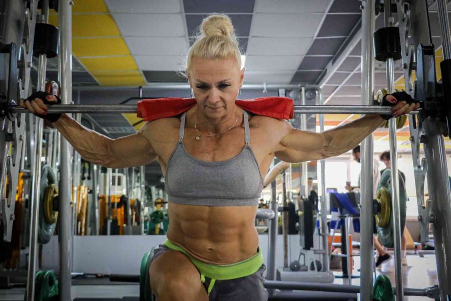 Rus Asıllı Milli Fitness Sporcusu Kadının Başarı Hikayesi Görenleri Hayran Bıraktı