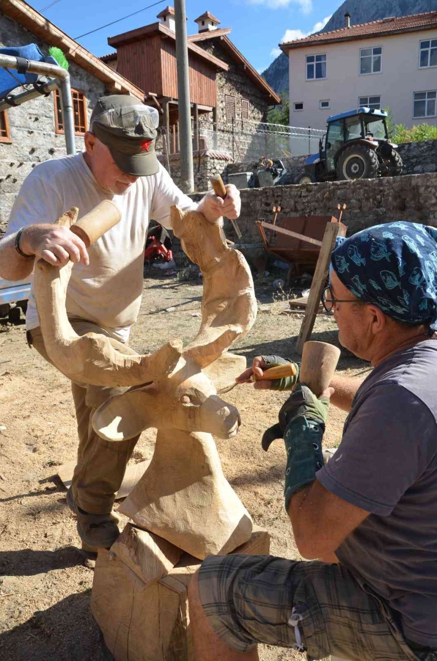 Resim Ve Heykel Sanatçıları Ormana’da Çalıştayda Buluştu