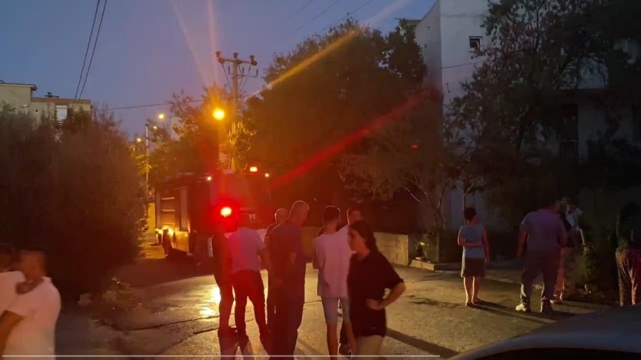 Evin Balkonundaki Kışlık Odunların Yanması Sonucu Çıkan Yangın Korkuttu