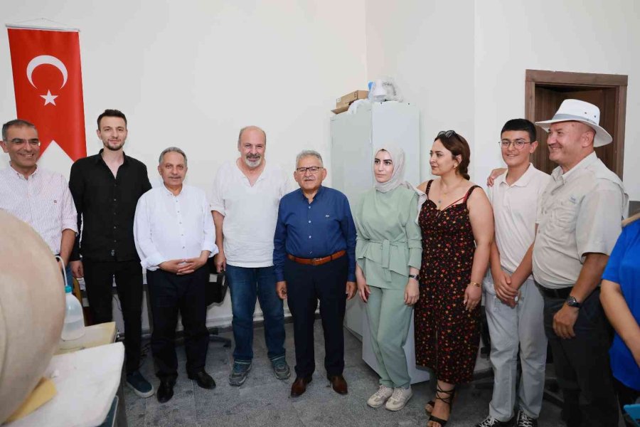 Başkan Büyükkılıç: "8 Alanda Kazı Çalışmalarına Destek Veriyoruz"