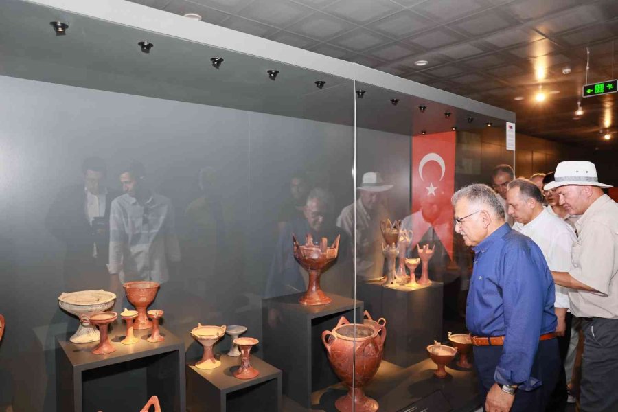 Başkan Büyükkılıç: "8 Alanda Kazı Çalışmalarına Destek Veriyoruz"