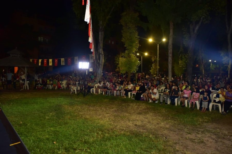 Kepez’de Uluslararası Folklor Festivali Heyecanı Sürüyor