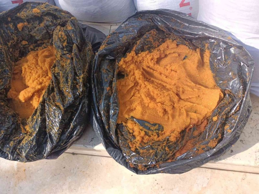 Eski Çağlara Ait Şarap Mayası Satmaya Çalışan Şüpheliler Yakalandı