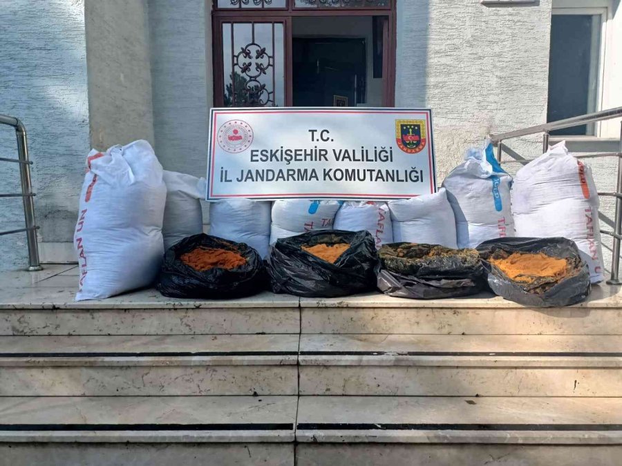 Eski Çağlara Ait Şarap Mayası Satmaya Çalışan Şüpheliler Yakalandı