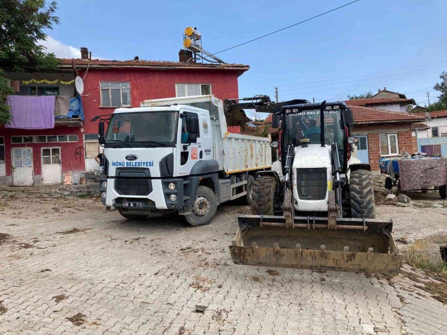 İnönü Belediyesi Sel Afetinin Ardından Yaraları Sarıyor