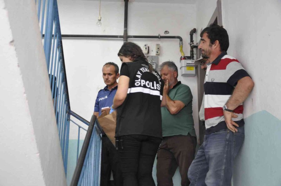 Yatağında Fenalaşan 6 Aylık Bebek Hayatını Kaybetti