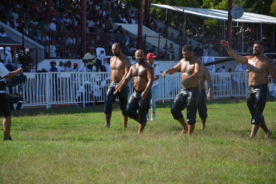 Korkuteli Altın Kiraz Yağlı Güreşlerinde Başpehlivan Okulu Oldu