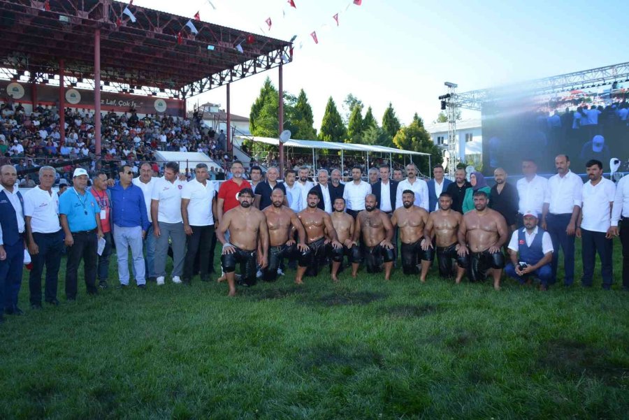 Korkuteli Altın Kiraz Yağlı Güreşlerinde Başpehlivan Okulu Oldu