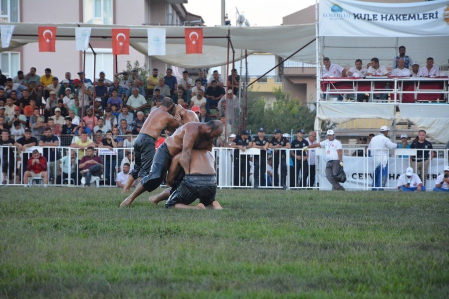Korkuteli Altın Kiraz Yağlı Güreşlerinde Başpehlivan Okulu Oldu
