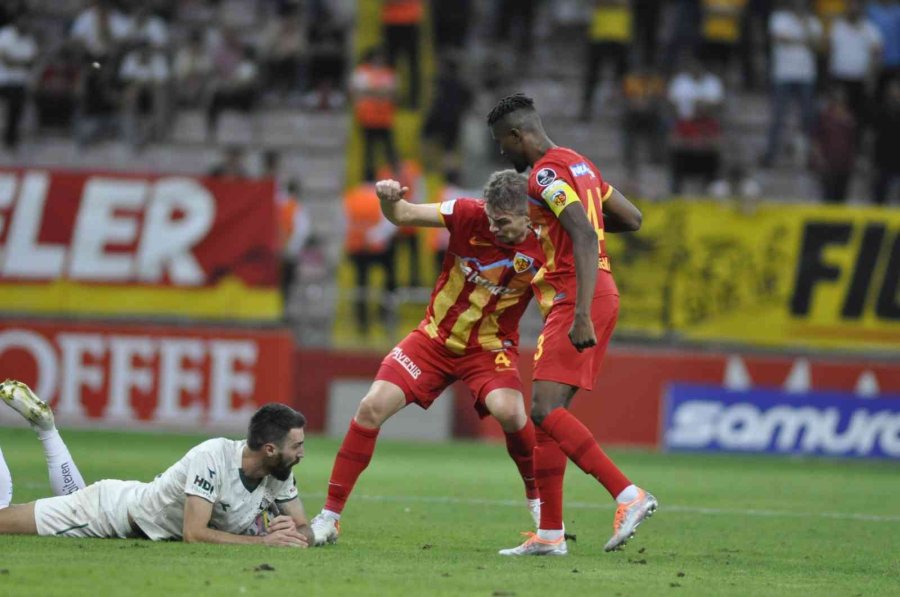 Spor Toto Süper Lig: Kayserispor: 3 - Giresunspor: 0 (maç Sonucu)
