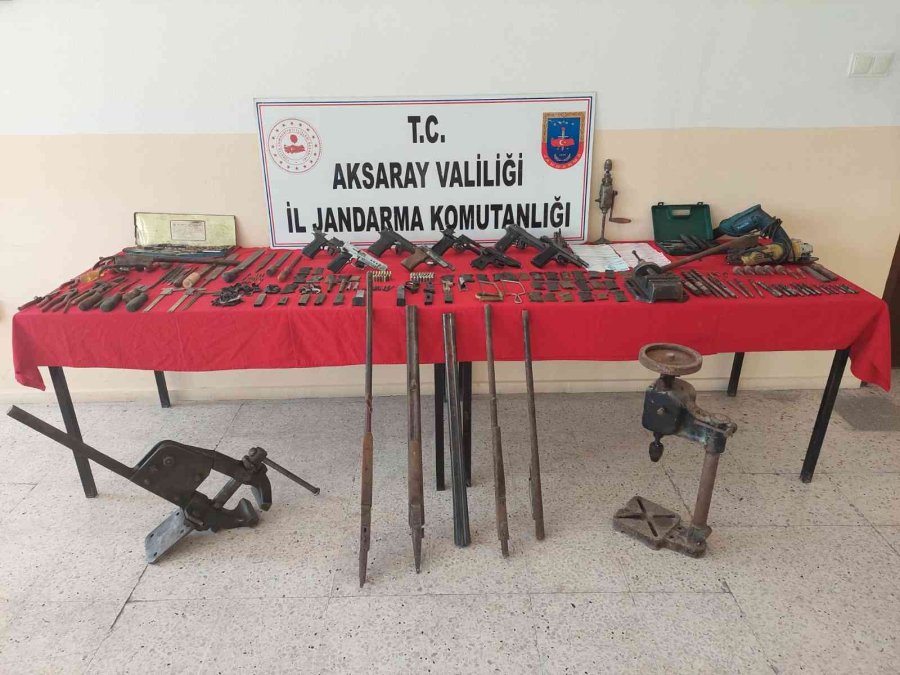 Ev Değil Silah İmalathanesi Çıktı