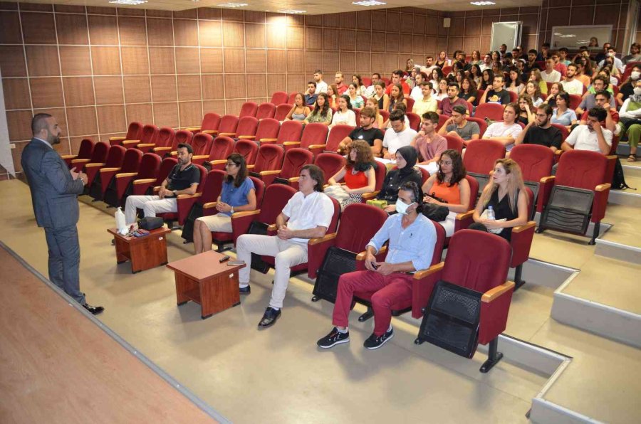 Alkü’nün Stajyer Doktorları Hekimlik Eğitimine Başladı